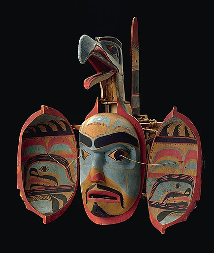 Masque de métamorphose, Haida, recueilli en 1879 par Israel W. Powell.